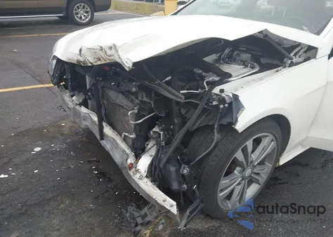 2016 Mercedes-Benz E 350 из США, поврежденный, VIN WDDHF5KB2GB256240